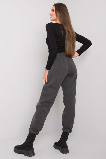 Tamsiai pilkos melanžinės... 2