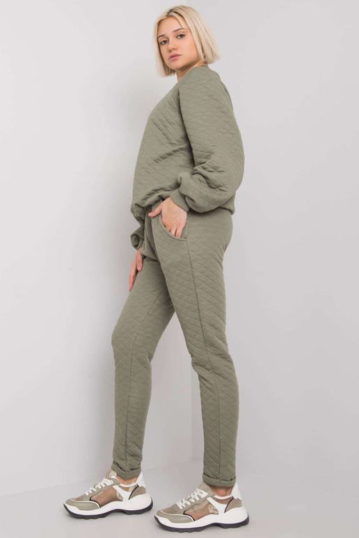 Khaki spalvos dviejų dalių... Khaki spalvos dviejų dalių...