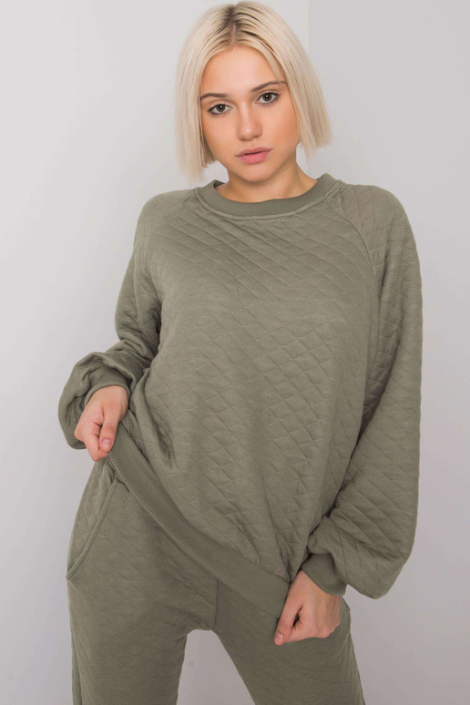 Khaki spalvos dviejų dalių... Khaki spalvos dviejų dalių...