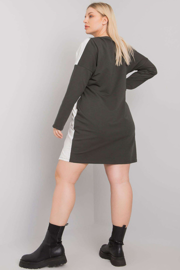 Tamsi chaki spalvos...