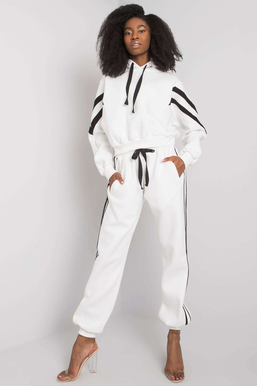 Baltas laisvalaikio komplektas su...