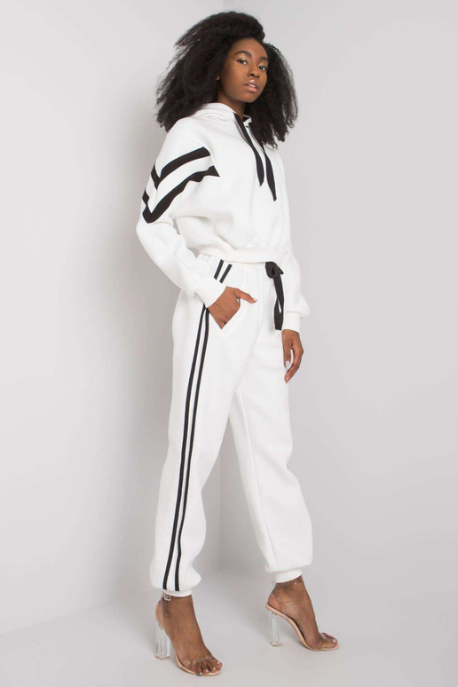 Baltas laisvalaikio komplektas su...