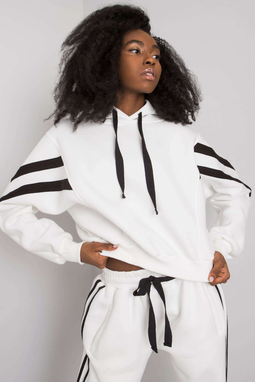 Baltas laisvalaikio komplektas su...