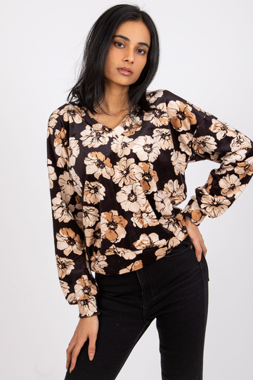 Juodos ir smėlio spalvos...