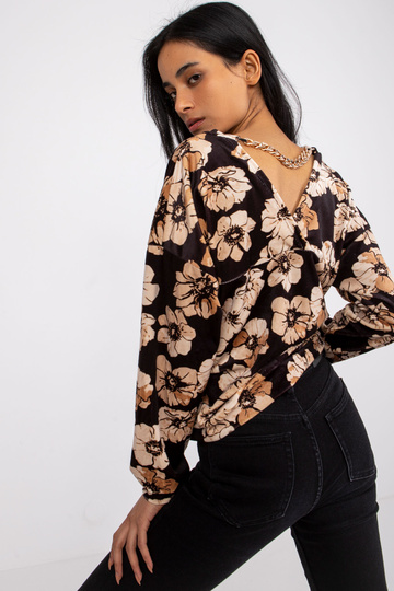 Juodos ir smėlio spalvos... 2