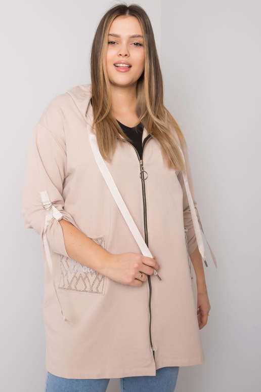 Šviesiai smėlio spalvos plius dydžio... Šviesiai smėlio spalvos plius dydžio...