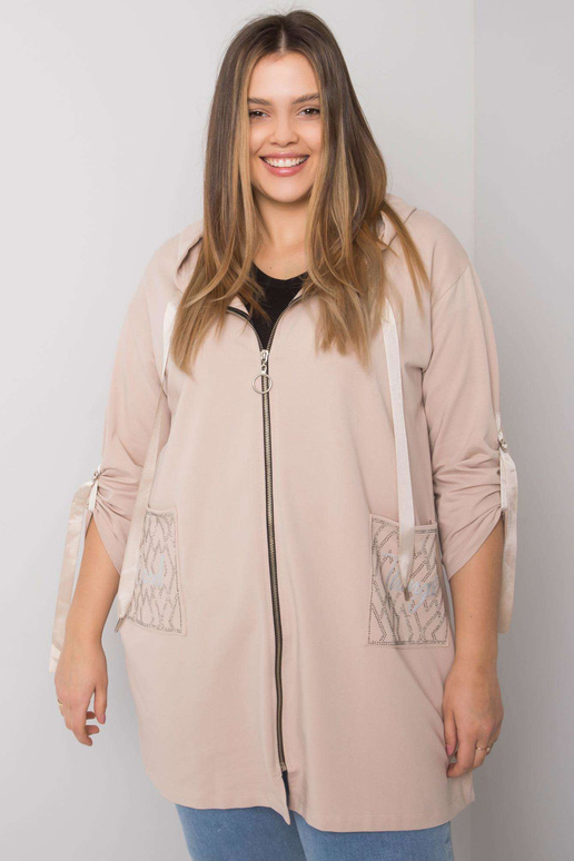 Šviesiai smėlio spalvos plius dydžio... Šviesiai smėlio spalvos plius dydžio...