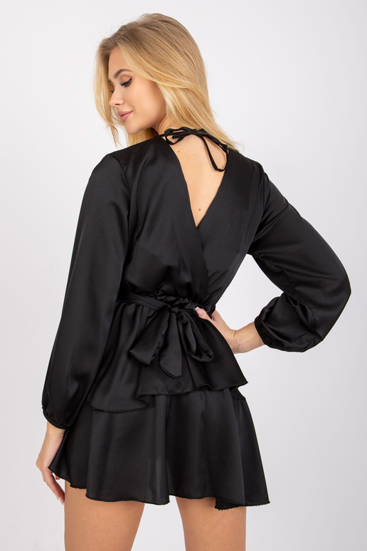 Juoda „Ruffle“ suknelė „Rimini“.
