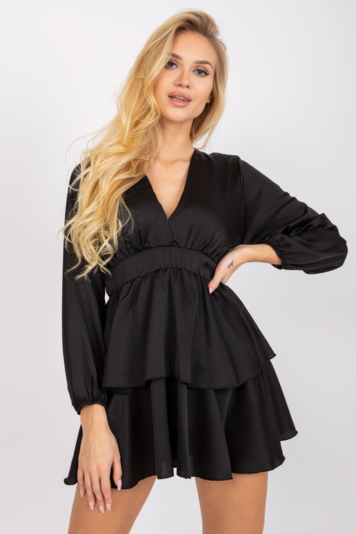 Juoda „Ruffle“ suknelė „Rimini“.