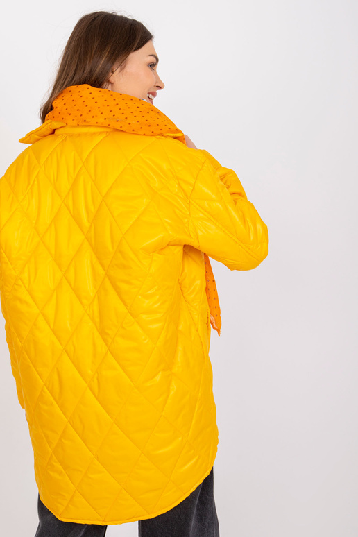 Baltai oranžinis įvyniojimas su...