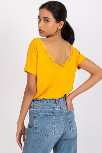 Šviesiai oranžinė palaidinė... 2