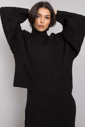 Juodas dviejų dalių megztas...