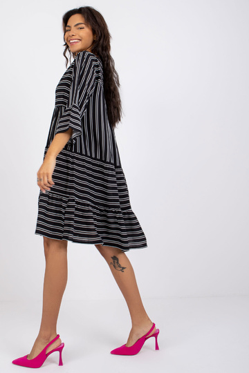 Juoda suknelė su raštu... 2