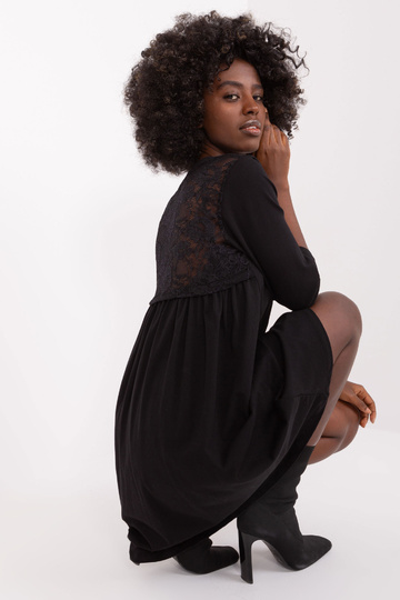 Moteriška juoda suknelė su...