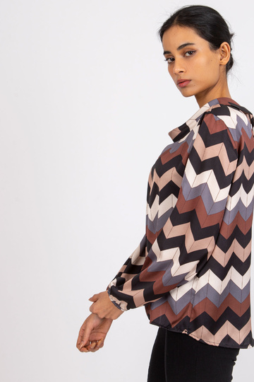 Juoda raštuota palaidinė...