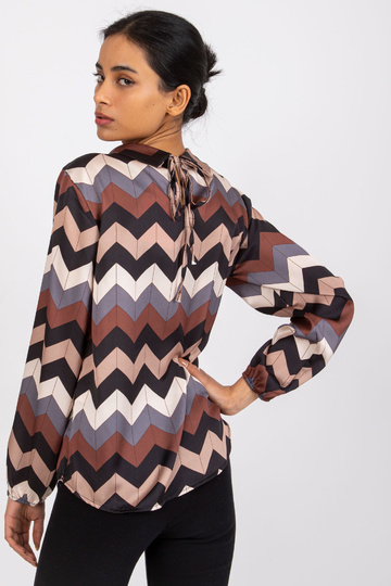 Juoda raštuota palaidinė... 2