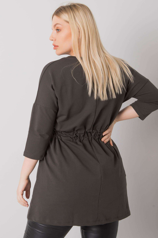 Tamsi chaki spalvos plius dydžio...