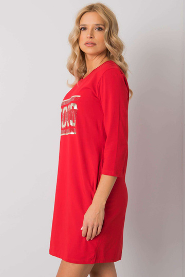 Raudona suknelė su... 2