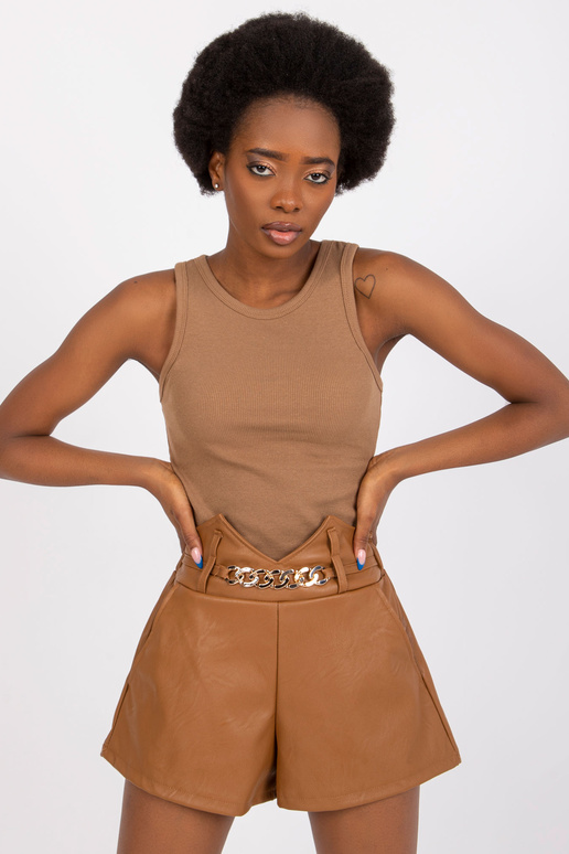 Iwetta Camel Leatherette šortai Iwetta Camel Leatherette šortai