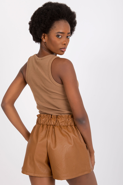 Iwetta Camel Leatherette šortai Iwetta Camel Leatherette šortai