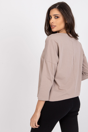 Tamsiai smėlio spalvos...