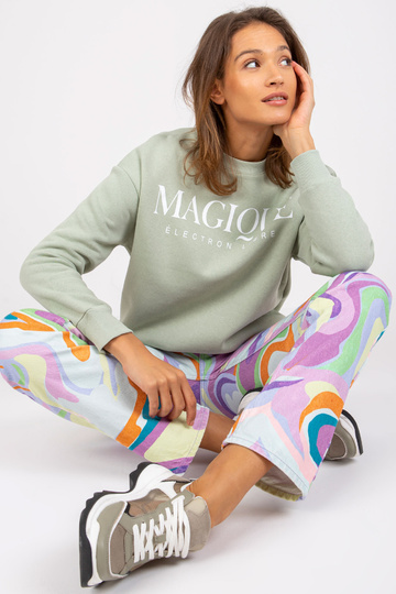 Šviesiai žalios spalvos...