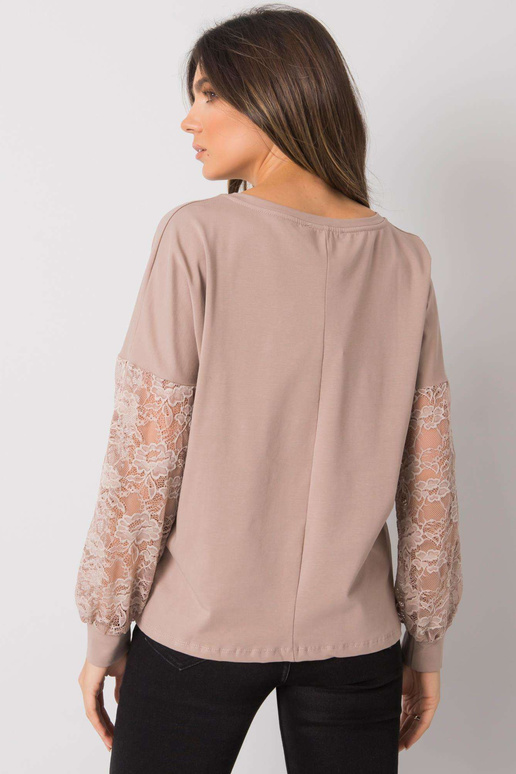 Tamsiai smėlio spalvos palaidinė su... Tamsiai smėlio spalvos palaidinė su...