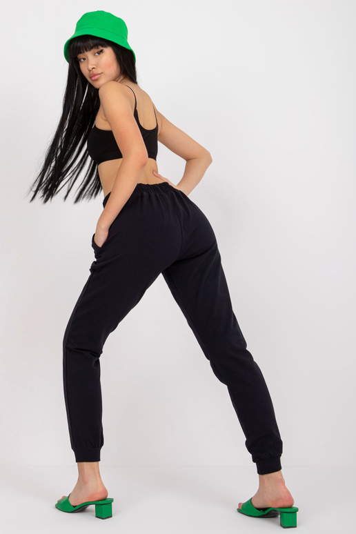 Tamsiai mėlynos bazinės sportinės...