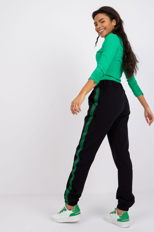 Juodos sportinės kelnės su dryžiais...