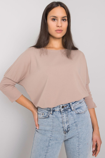 Tamsiai smėlio spalvos...