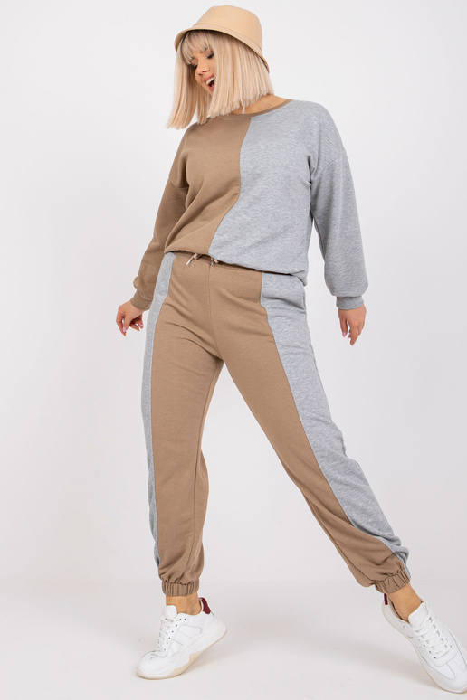 Tamsiai smėlio spalvos pilkas plius... Tamsiai smėlio spalvos pilkas plius...