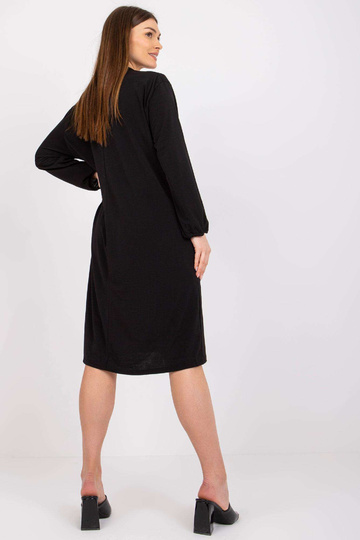 Juoda laisva suknelė su... 2