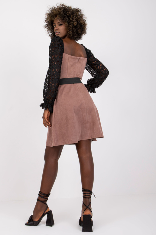 Tamsiai rožinė mini suknelė su... Tamsiai rožinė mini suknelė su...