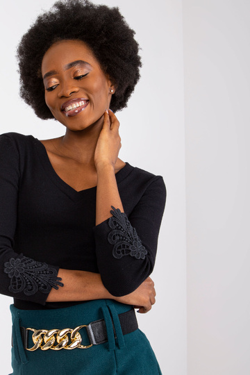 Juoda dryžuota palaidinė...