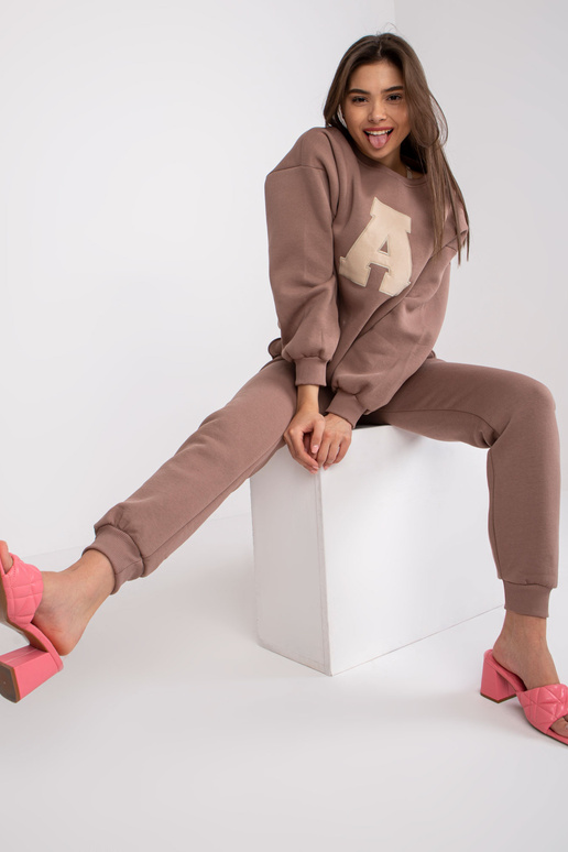 Rudas „Edvige“ megztinis be gobtuvo