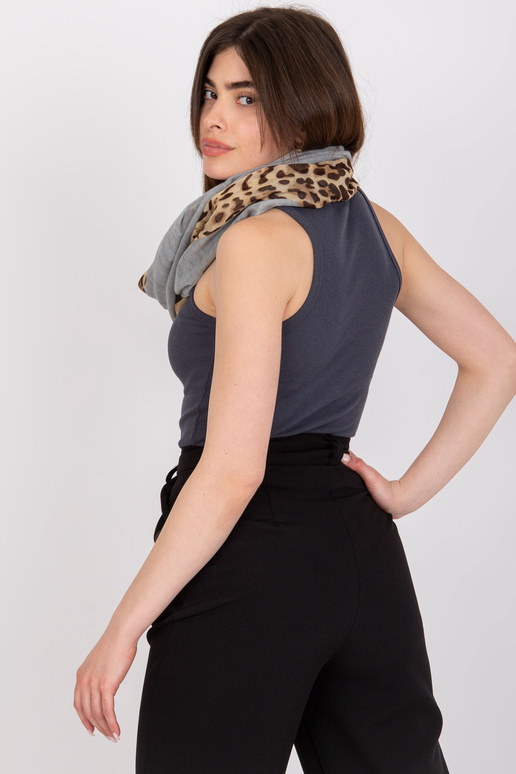 Pilkas moteriškas kaminas