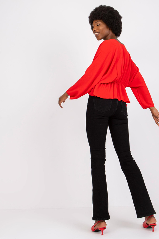 Raquela raudona palaidinė V formos... Raquela raudona palaidinė V formos...