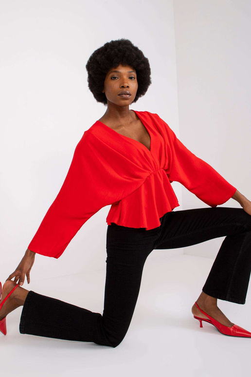 Raquela raudona palaidinė V formos... Raquela raudona palaidinė V formos...