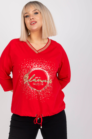 Raudona plius dydžio...