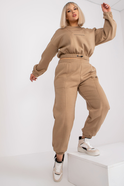 Smėlio spalvos plius dydžio... Smėlio spalvos plius dydžio...