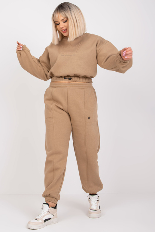 Smėlio spalvos plius dydžio... Smėlio spalvos plius dydžio...