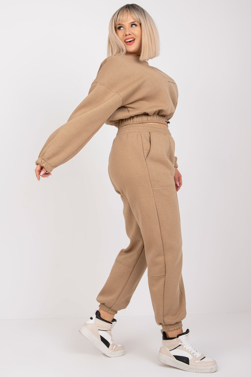 Smėlio spalvos plius dydžio... Smėlio spalvos plius dydžio...