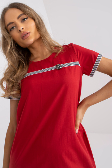 Raudona asimetriška... 2