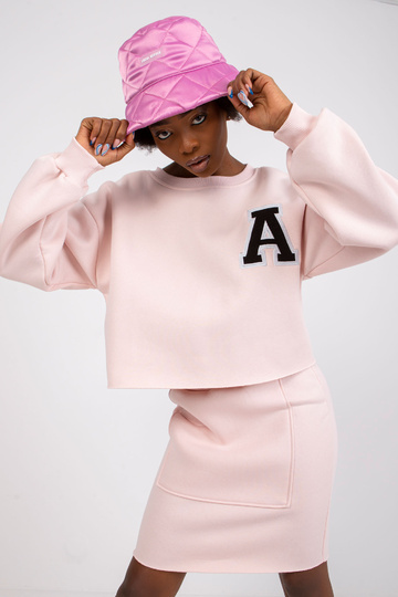 Šviesiai rožinės spalvos...