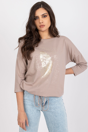 Tamsiai smėlio spalvos...