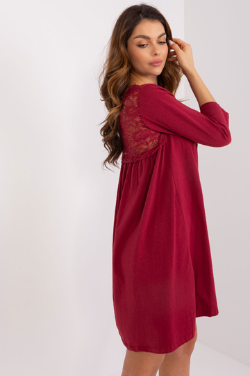 Moteriška bordo spalvos...