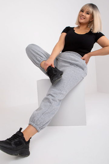 Pilkos melanžinės spalvos...