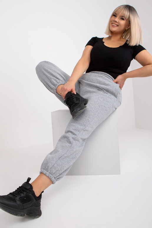 Pilkos melanžinės spalvos sportinės... Pilkos melanžinės spalvos sportinės...