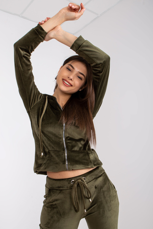 Chaki spalvos veliūrinis komplektas... Chaki spalvos veliūrinis komplektas...