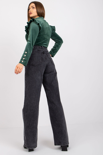 Tamsiai žalia veliūrinė... 2